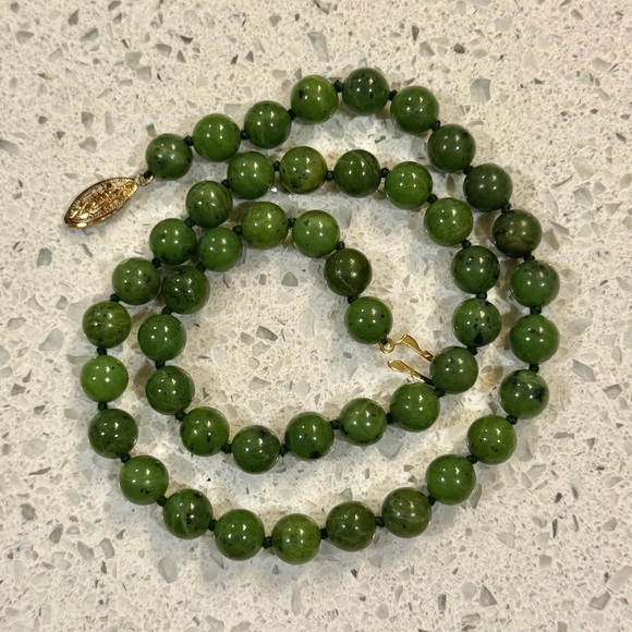💚RESERVED Hand-Knotted Serpentine Gemstone Necklace💚 - Picture 1 of 3